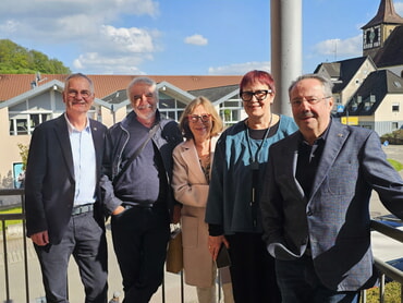 V.li. Ulrich Peter, 1.Vorsitzender, Manfred G&ouml;pfrich-Gerweck, Schriftleiter, Helga El-Kothany, Schriftf&uuml;hrerin, Heidrun Lichner, 2. Vorsitzende, Otto Papp, Kassier